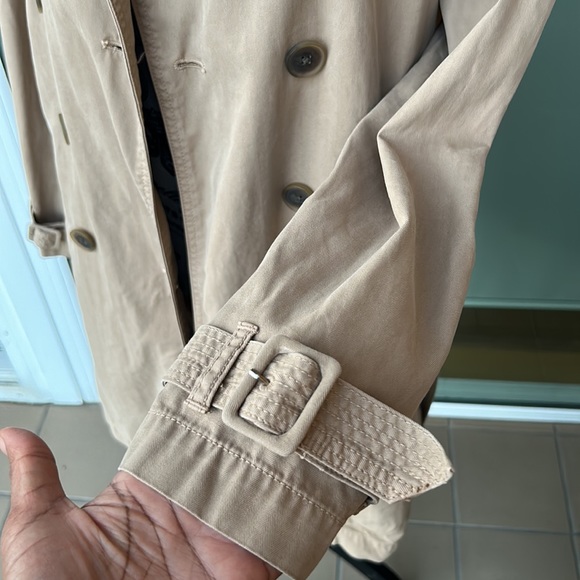 GUC JCrew Mid length trench in Tan - Picture 4 of 11